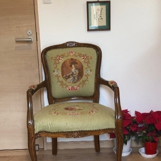 フランスのアンティーク  プティポワンの椅子