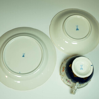 訳あり マイセン コバルト 宮廷小花 Bフォーム トリオ 大きいサイズ