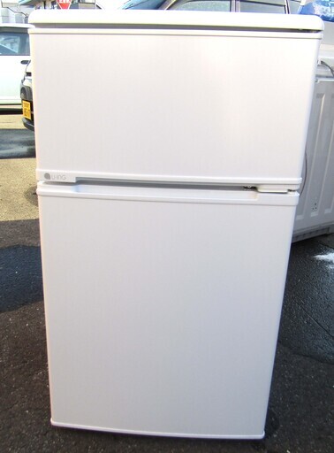 中古品 ユーイング ノンフロン冷凍冷蔵庫 UR-D90H 2015年製 88L 動作品 一人暮らし