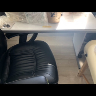 オフィス家具★札幌ホワイト色★1個8000円から多数購入割あり！？ オフィス家具☆札幌ホワイト色☆1個8000円から多数購入割あり！？