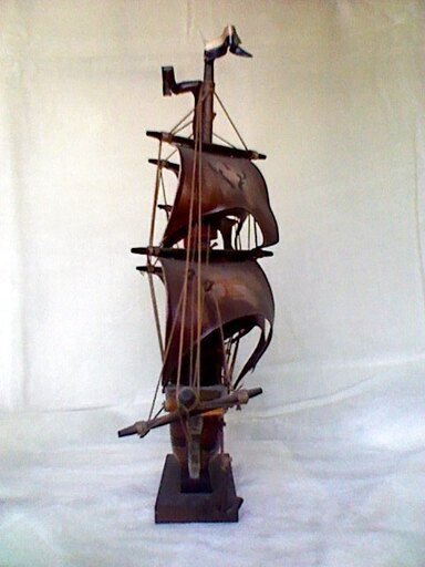 木製 船の置物　木製帆船模型　モデルシップ　海外土産　中世船　西洋船
