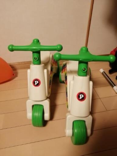 people　室内用キックライダー２台