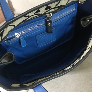COACHコーチでかシグネチャー黒×青レザーバイカラー肩かけショルダートートバッグ