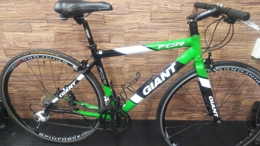 GIANT　クロスバイク　FCR2　サイズ465