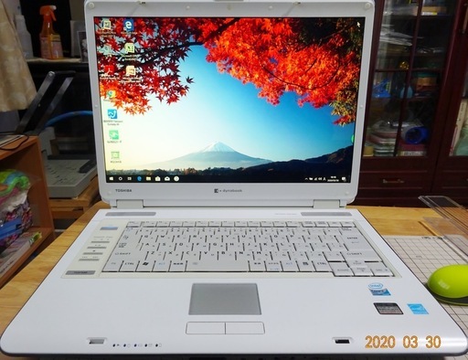 東芝デスクトップ 15インチ windows10 64bit SSD Office 2007