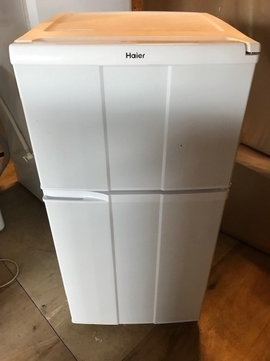 冷蔵庫　Hairer 2ﾄﾞｱ白