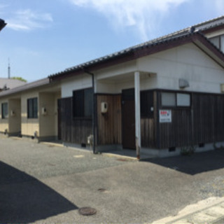 【退去出ました！＆お値引きしました】珍しい平屋建て１Ｋ　駐車場込...