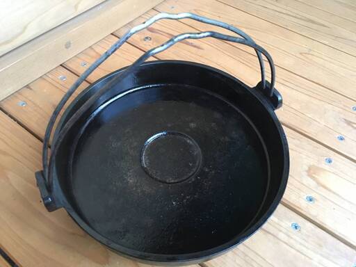へそありつる付き 実用品 高級南部鉄器　岩鋳 すき焼き鍋 丸型 大 25ｃｍ 日本製 IH使用可