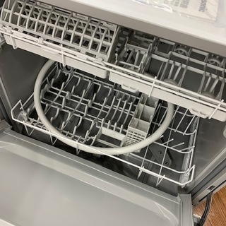 Panasonic】電気食器洗い乾燥機＜NP-TA3-W＞あります！！