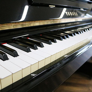 アップライトピアノ　【ヤマハ　YUX】　販売