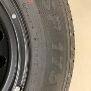 ハイエース新車外しタイヤ4本セット②（鉄ホイール組）