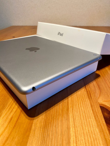 美品】Apple iPad wifiモデル 32GB 第5世代 【おまけ付】 | www