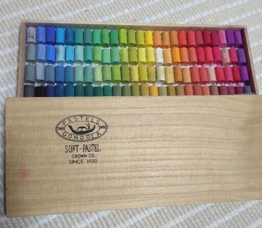 画材　ゴンドラ　ソフトパステル１００色