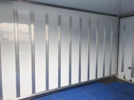 内装美品】【3t車でも配送・設置可】保冷 コンテナ 横扉付き 長さ