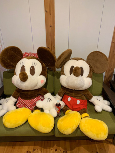ミッキー 、ミニーの特大ぬいぐるみ