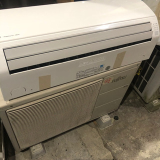 値下げ❗️❗️エアコン主に14畳用！取り付け別相談可能❗️❗️