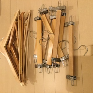 【取引中】木製ハンガー