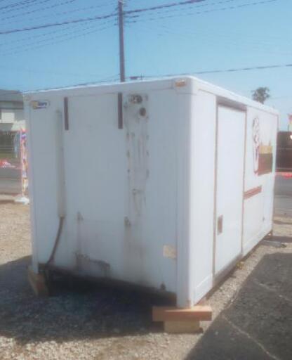 内装美品】【3t車でも配送・設置可】保冷 コンテナ 横扉付き 長さ