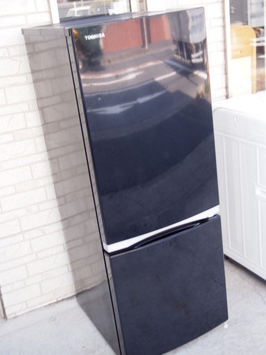 2018年製　東芝ノンフロン冷蔵冷凍庫　２ドア単身用　ブラック　GR-M15BS