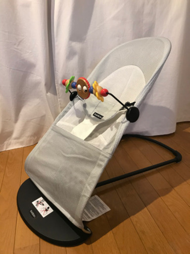 バウンサー　ベビービョルン　メッシュ　と　専用木製トイ