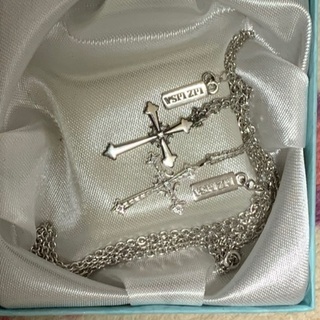 Beautiful Cross necklace silver9...