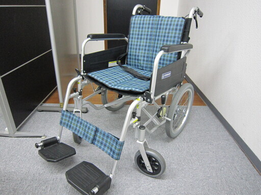 【中古】　車椅子 (カワムラ製介助式)