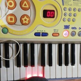 8/8更に値下げです！CASIO　キーボード　光ナビ　ルーチェ