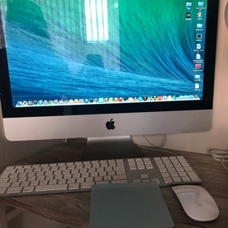 Apple iMac 21.5-inch, Mid 2010 ト...