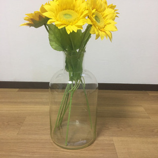お洒落な花瓶と花