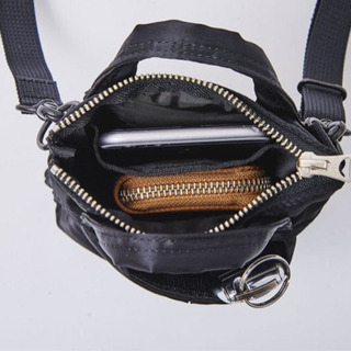 吉田カバンPORTER HOWLハウル新品タグ付helmet bag mini 吉田カバンPORTER HOWLハウル新品タグ付helmet bag mini