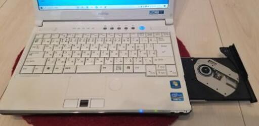 Core i3❗ Windows10 64bit❗ 富士通ノートパソコン❗Open Office❗ Webカメラ❗ Wi-Fi❗  大容量320GB❗ HDMI❗