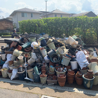 植木鉢　大小　合わせて400ほど