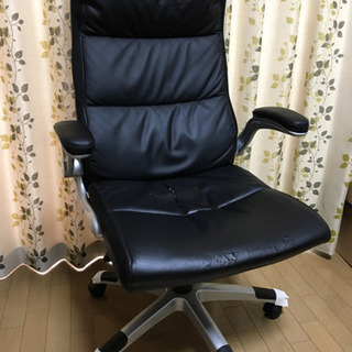 オフィスチェア　勉強机用のイス　椅子