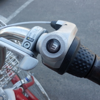 ▶自転車 26インチ ブリヂストン 鍵付き ライト付き 変速3段 荷台あり レッド ママチャリ サイクル 買い物 ペイペイ対応 札幌市西区西野