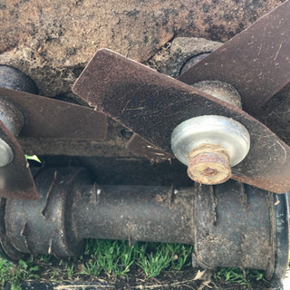 難あり 草刈機 斜面刈り 自走式 イセキ「たすかる」 難あり 草刈機 斜面刈り 自走式 イセキ「たすかる」