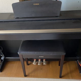 YAMAHAの 電子ピアノ  Clavinova（クラビノーバ）...