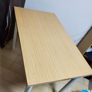 ニトリのテーブル 100*59*72cm