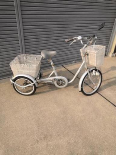 大人用三輪自転車 DL WAGON TRICYCLE スイング機能付き、かご付　シルバー