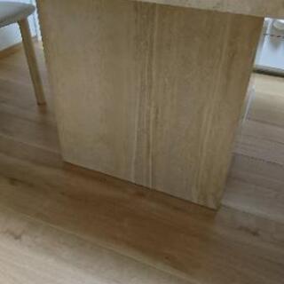 大理石ダイニングテーブル 値下げしました！