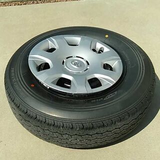ハイエース　新車タイヤ　195/80R15