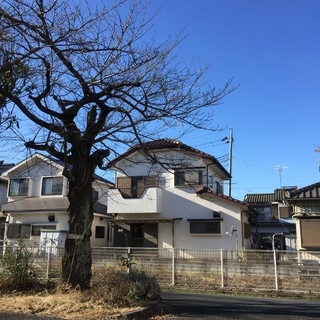 戸建て賃貸　室内大変きれいです。４LDK　駐車場2台＋バイク数台...