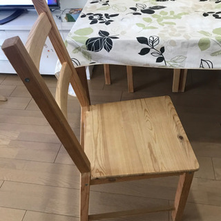 テーブル＋椅子×4