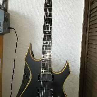 ハードロックやメタルに最適！変形ギター！