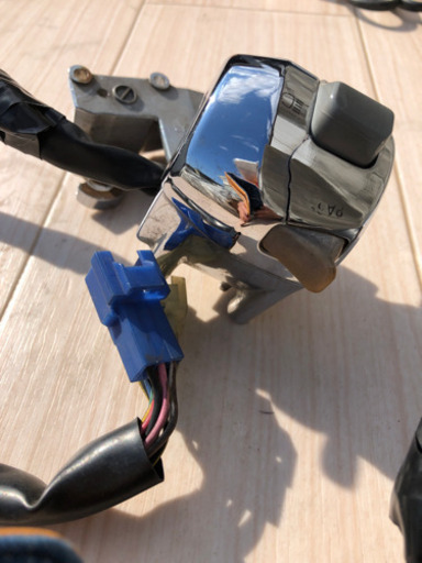 ヤマハ RZ350 取り外し タンク 現状 オブジェ ジャンク 中古品