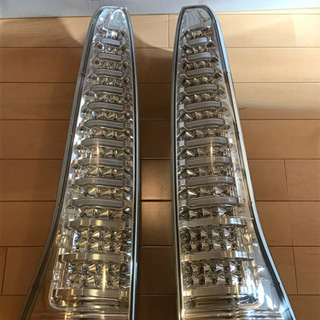 日産セレナ用 Valenti テールランプ