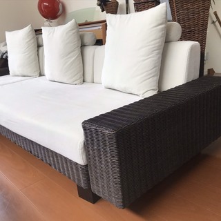 ＜ケイ・ローソファ　a.flat＞左アーム2.5P+右アームカウチ　ラタンセット