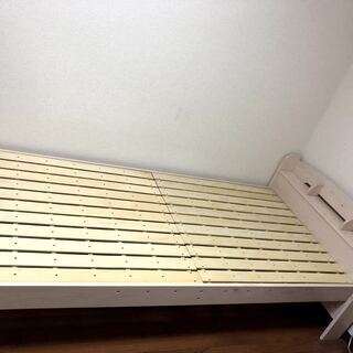 【4/26まで】ベルメゾン　コンセント・棚付木製シングルベッド