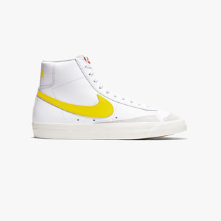 NIKE BLAZER MID ’77 VNTG 新品未使用