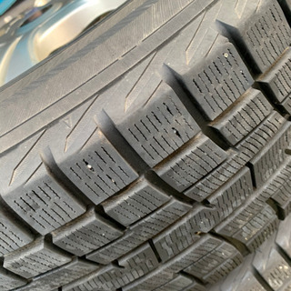 スタッドレスタイヤ　215/65R16 