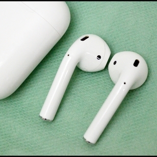 中古】Air Pods MMEF2J/A